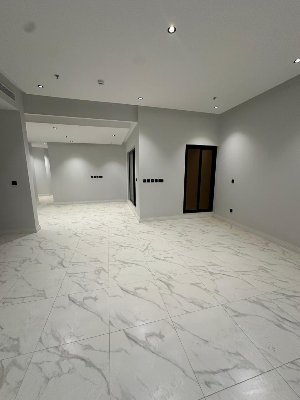 3 bedroom apartment in Al Malqa 5