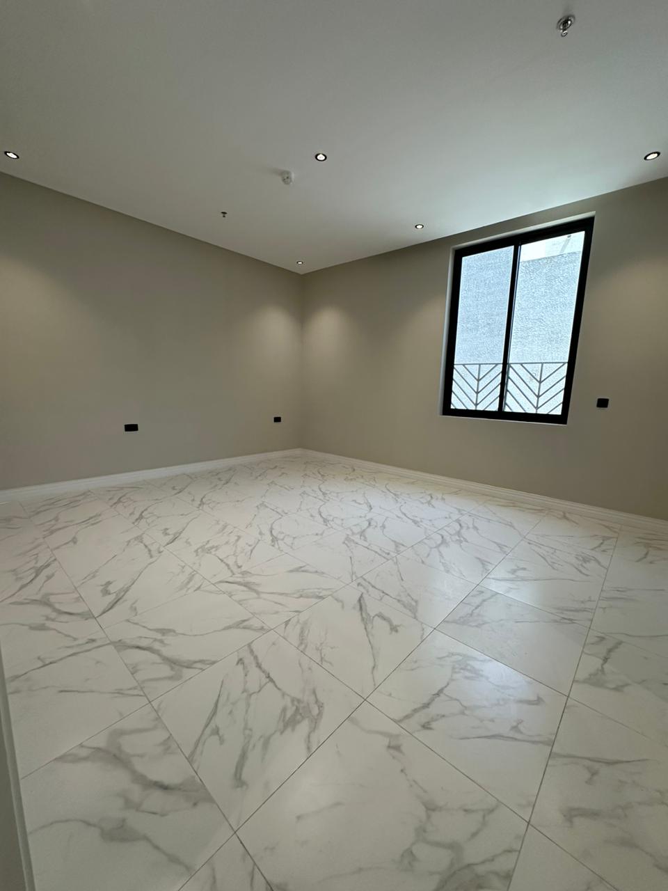 2 bedroom apartment in Al Malqa 5