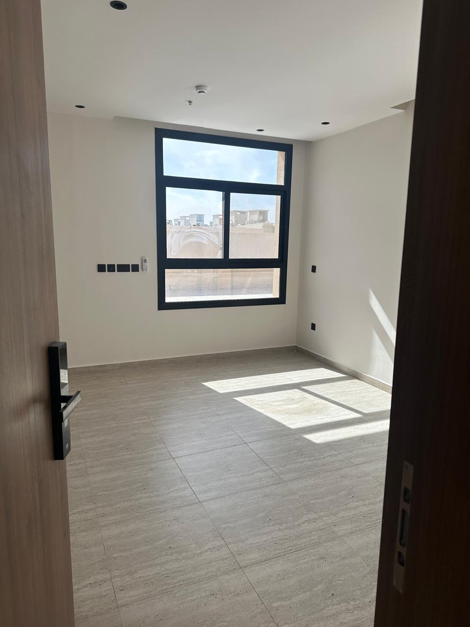 شقة 3 غرف في النرجس 1