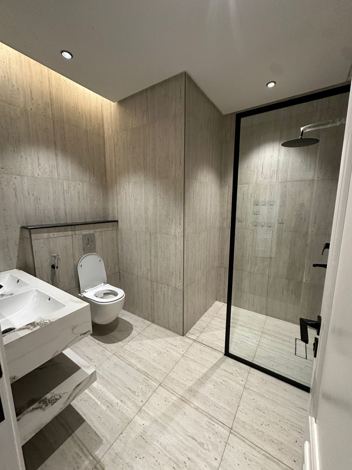 3 bedroom apartment in Al Narjis 3