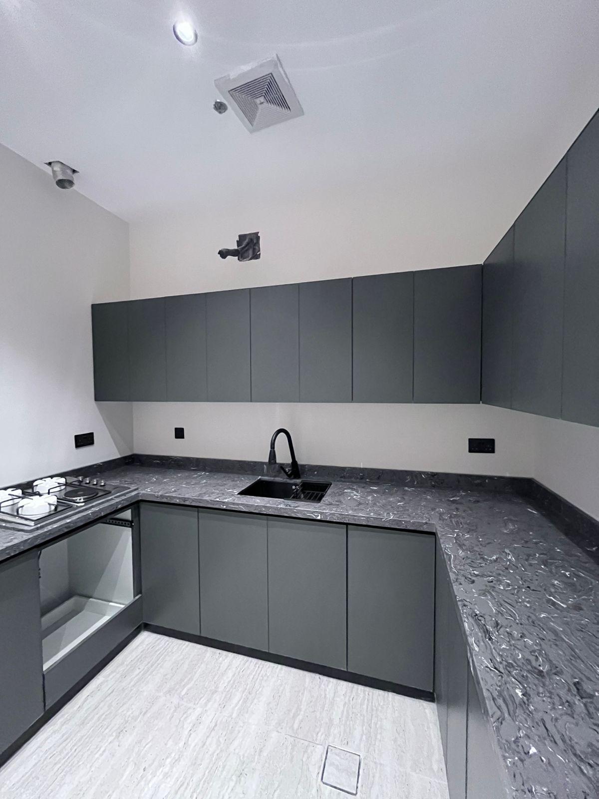 شقة 3 غرف في النرجس 3