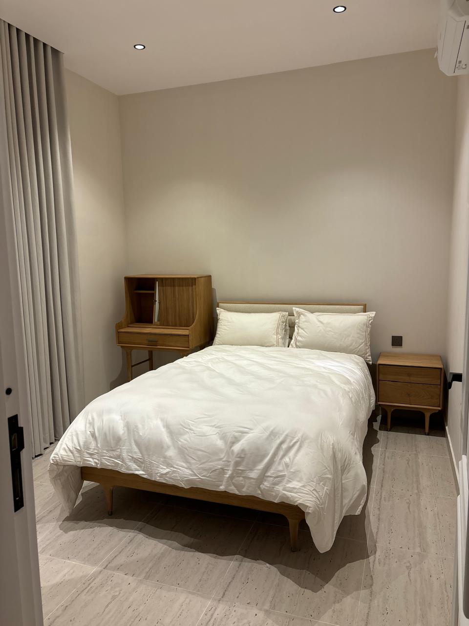 شقة 2 غرف في عرقة 4