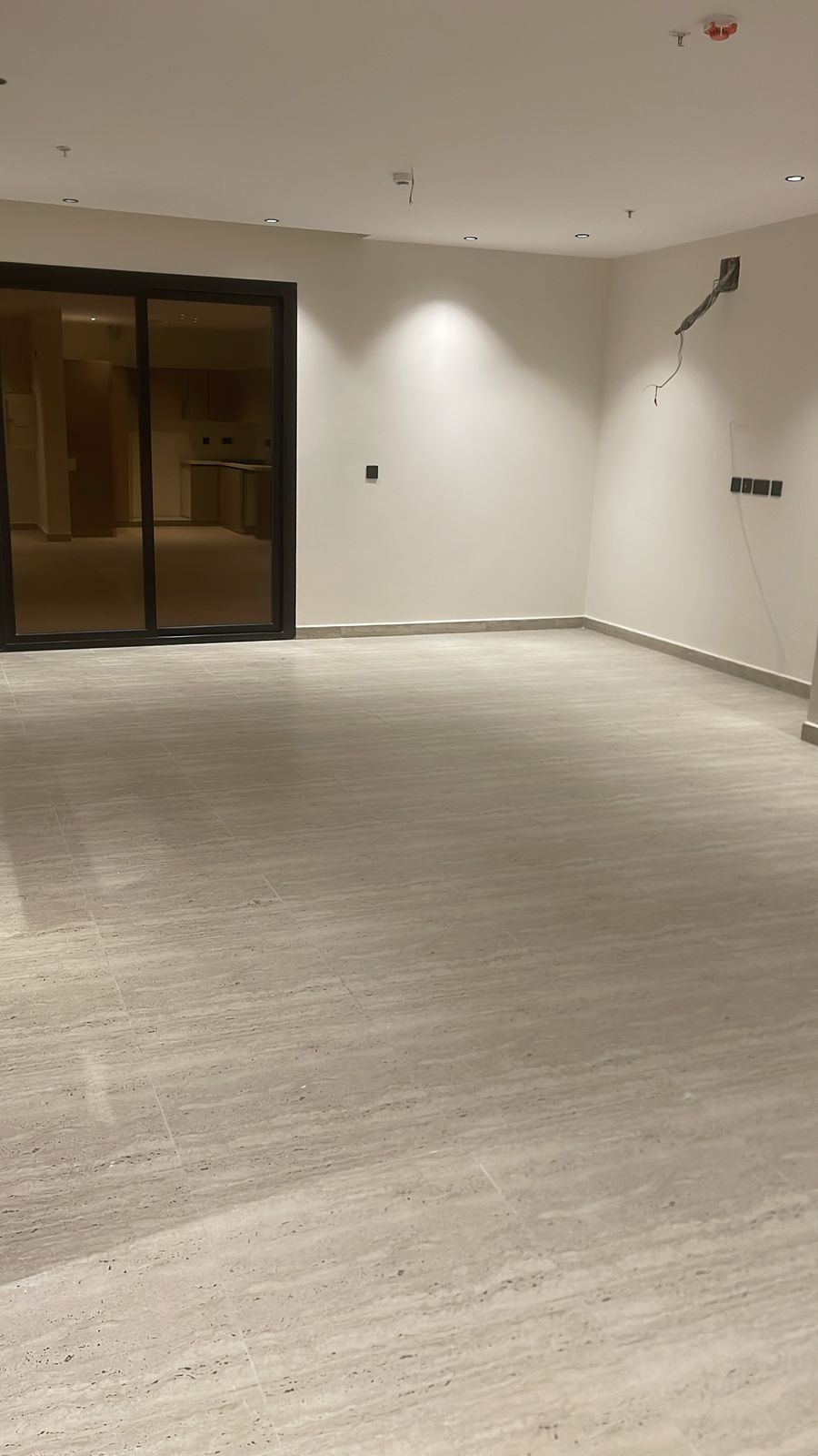 شقة 3 غرف في النرجس 2