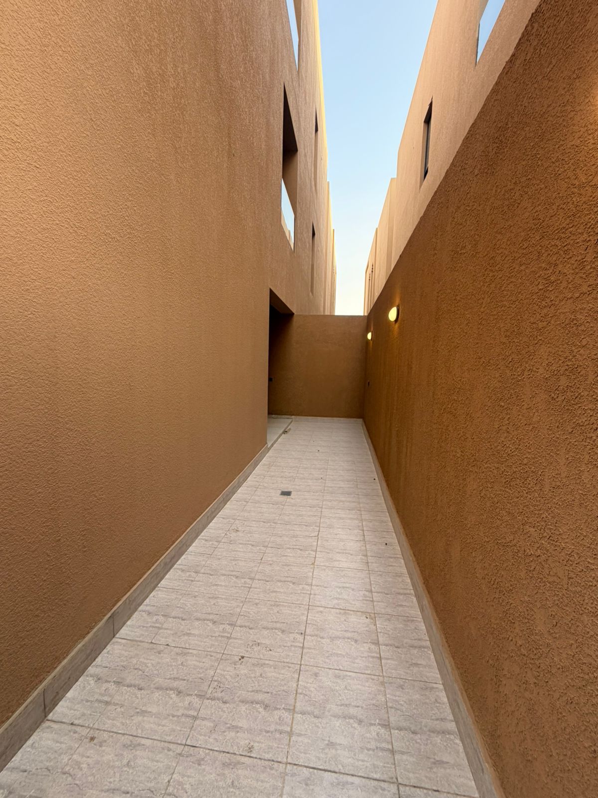 3 bedroom apartment in Irqah 2