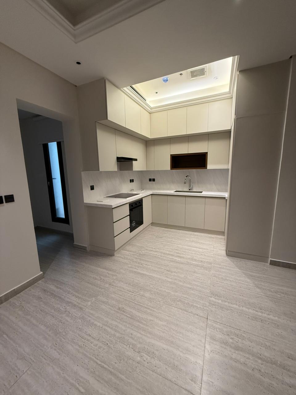 3 bedroom apartment in Al Aqiq 3