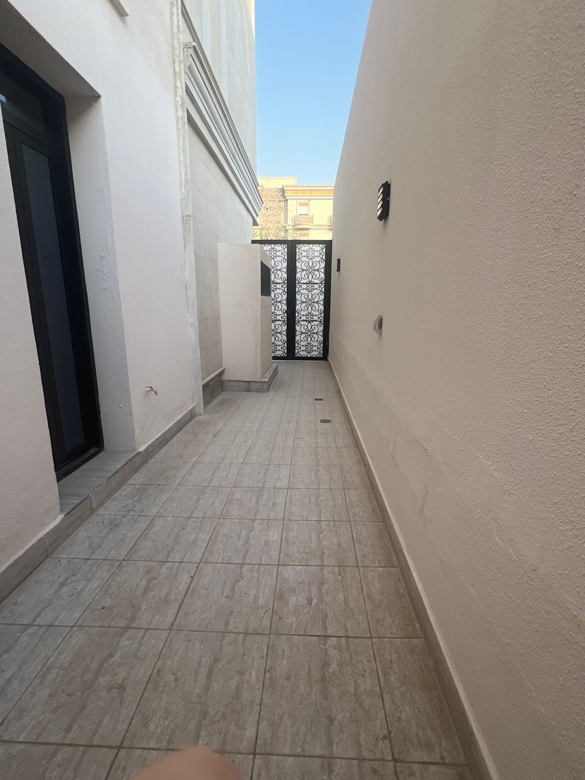 3 bedroom apartment in Al Aqiq 4