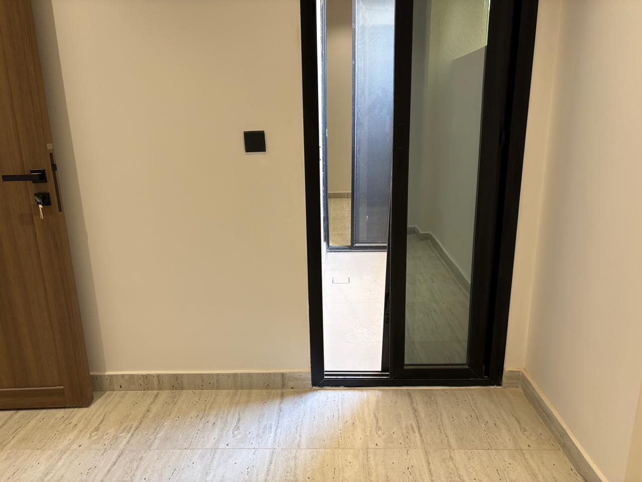 شقة 3 غرف في عرقة 4