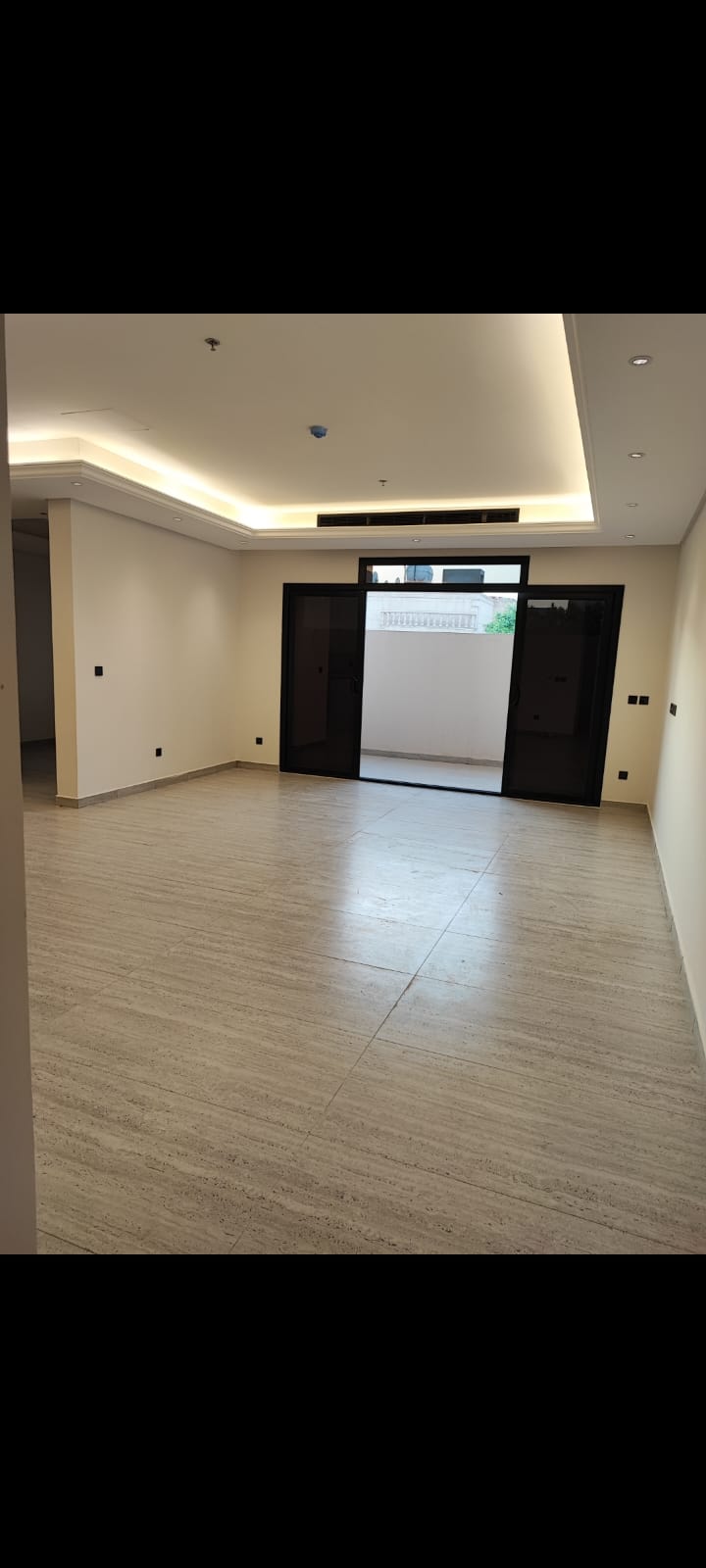 3 bedroom apartment in Al Aqiq 1