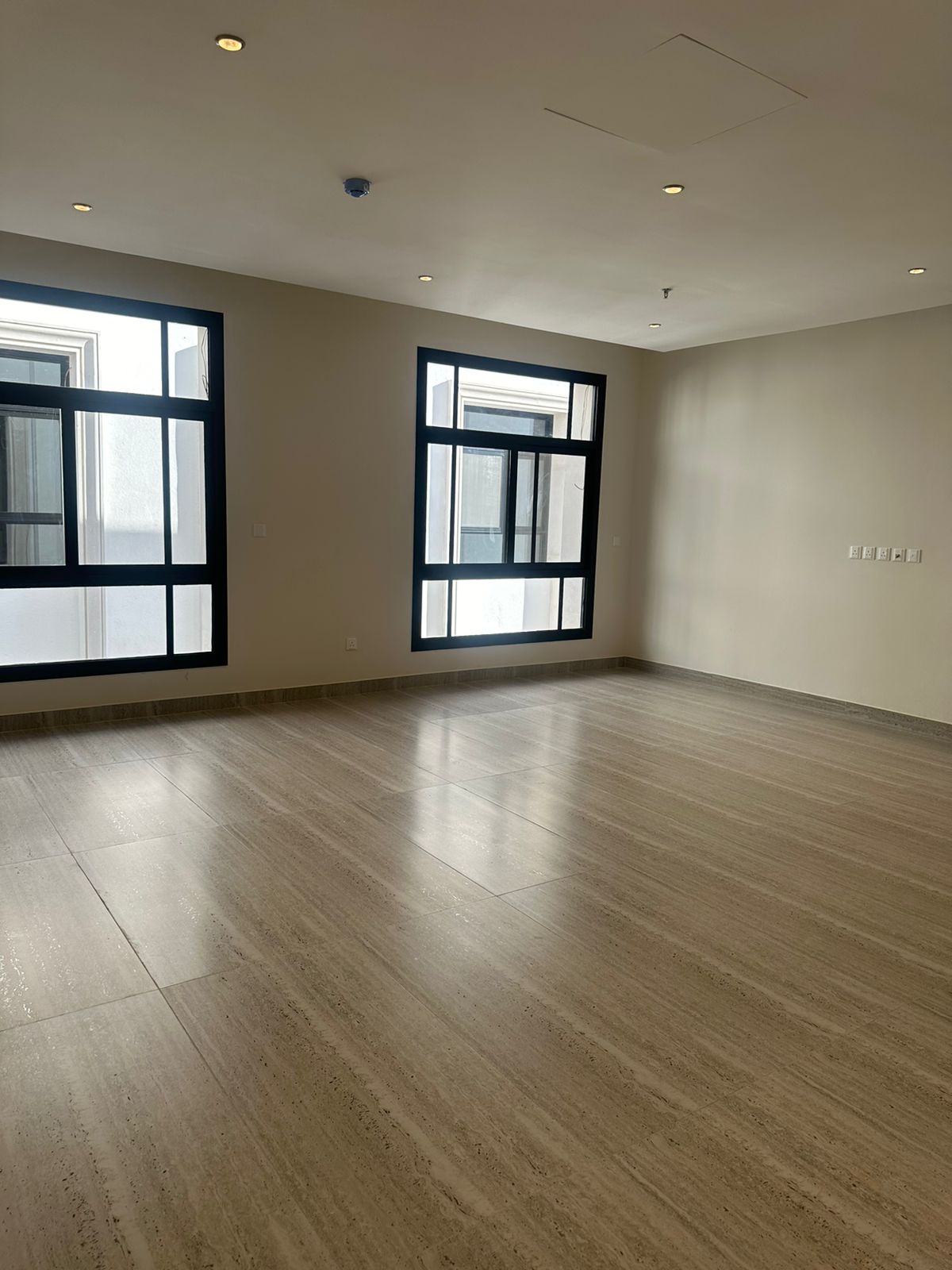 شقة 3 غرف في النرجس 4