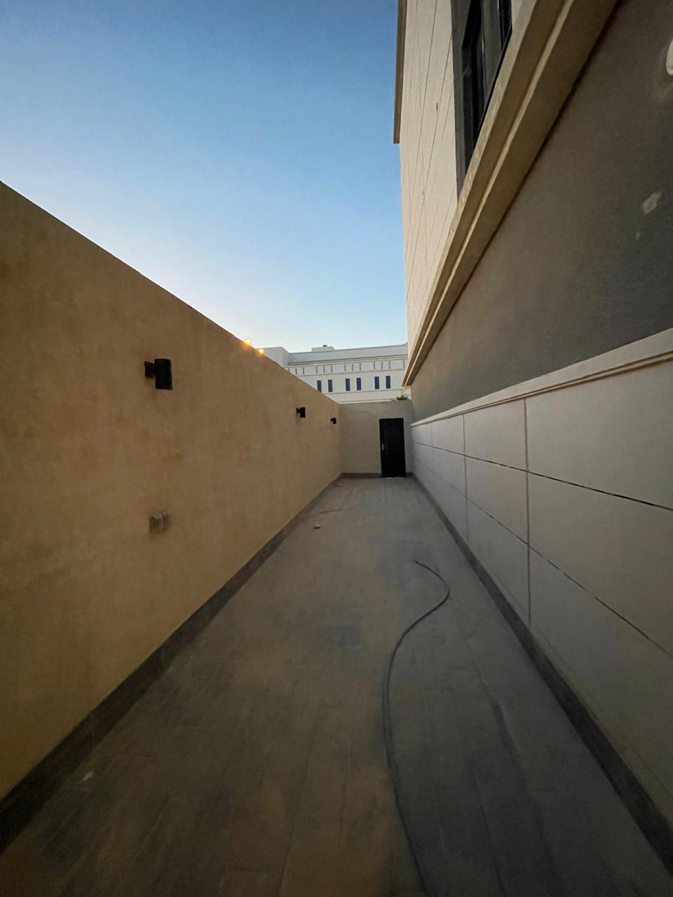 شقة 3 غرف في الملقا 3