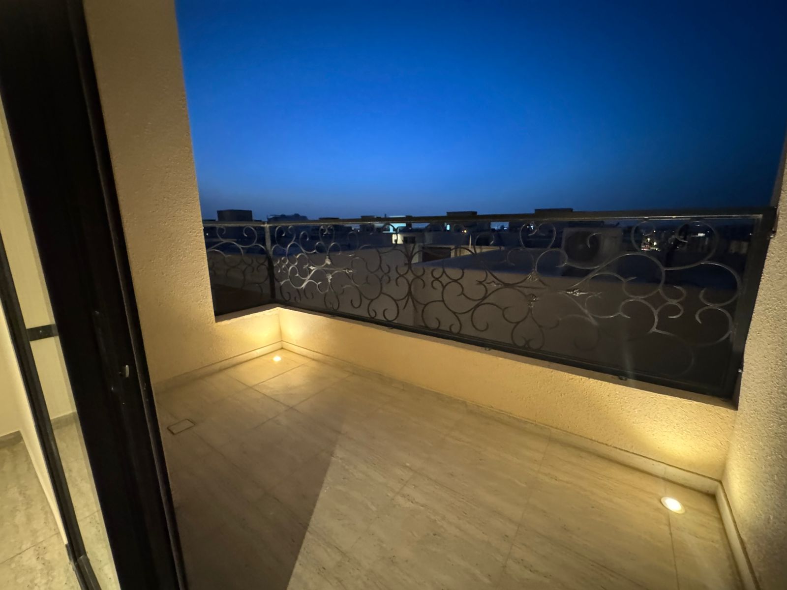 شقة 3 غرف في النرجس 2