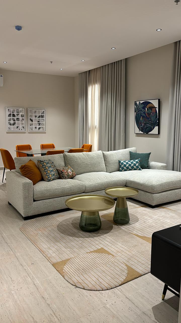 شقة 2 غرف في عرقة 5