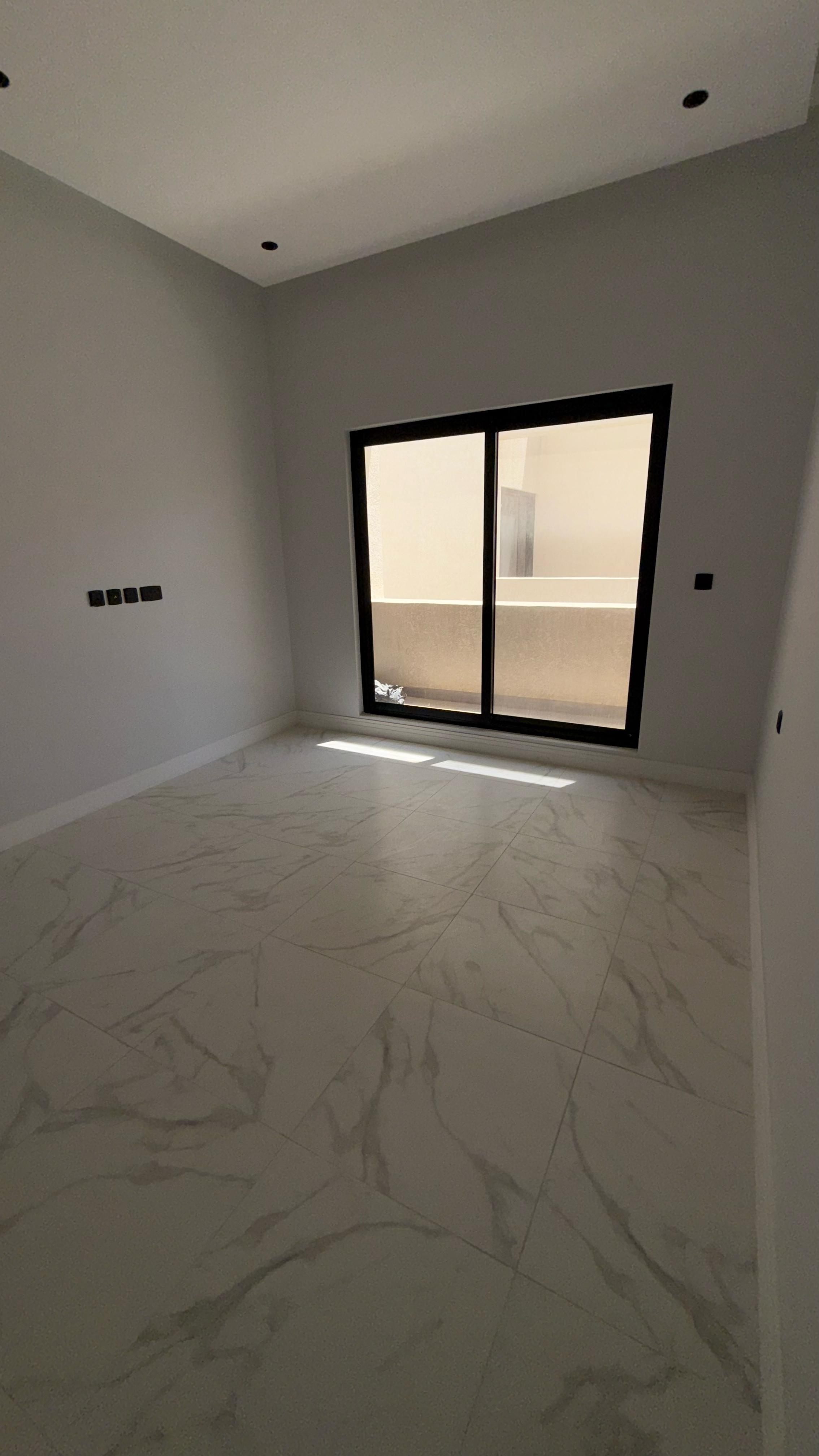 3 bedroom apartment in Al Malqa 5