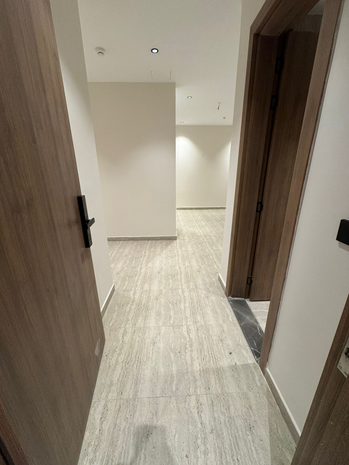 شقة 3 غرف في النرجس 4