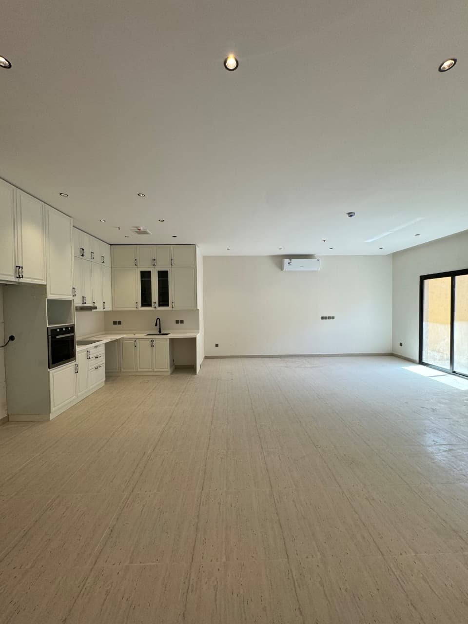 2 bedroom apartment in Irqah 1