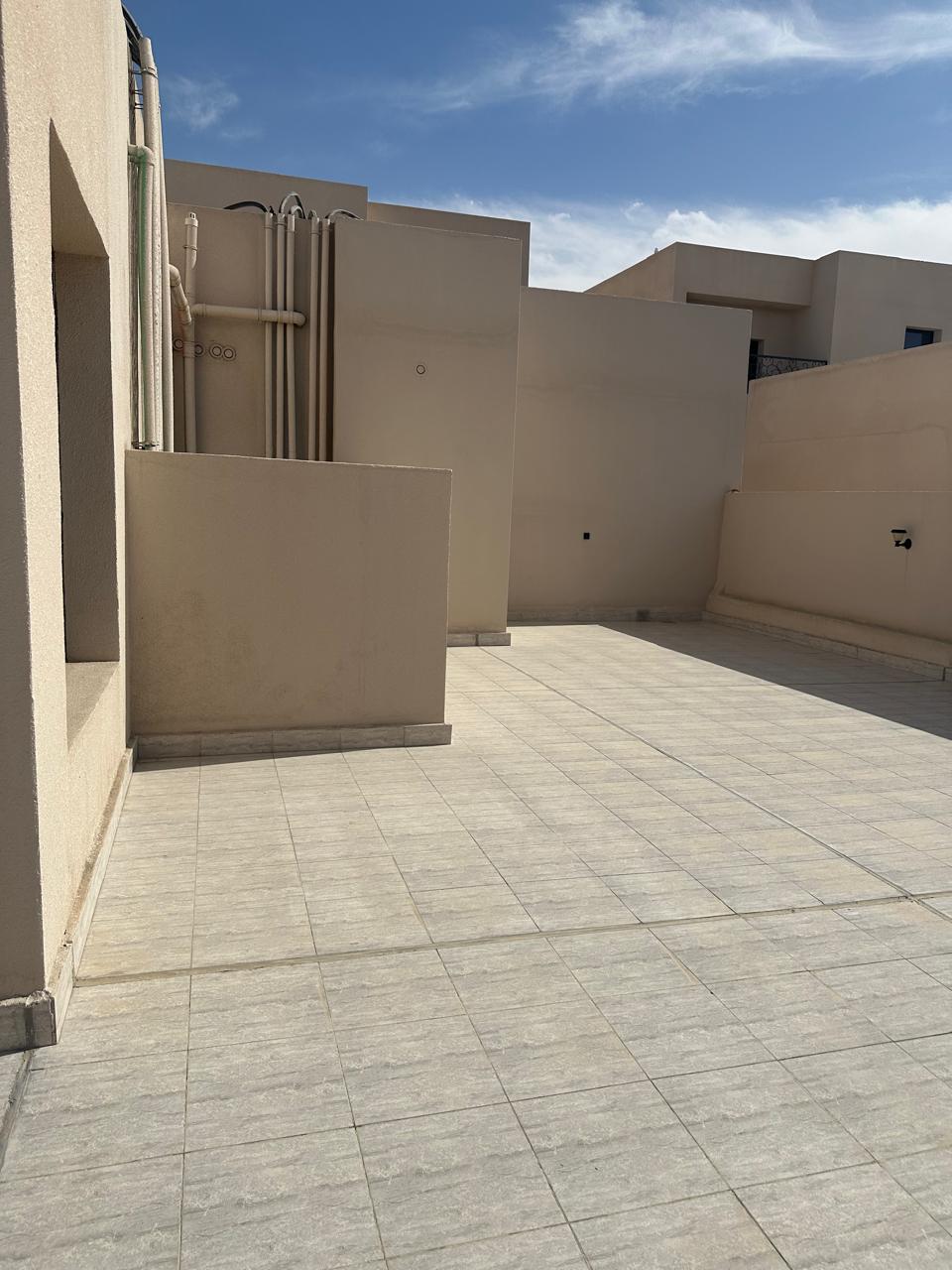 شقة 3 غرف في النرجس 2