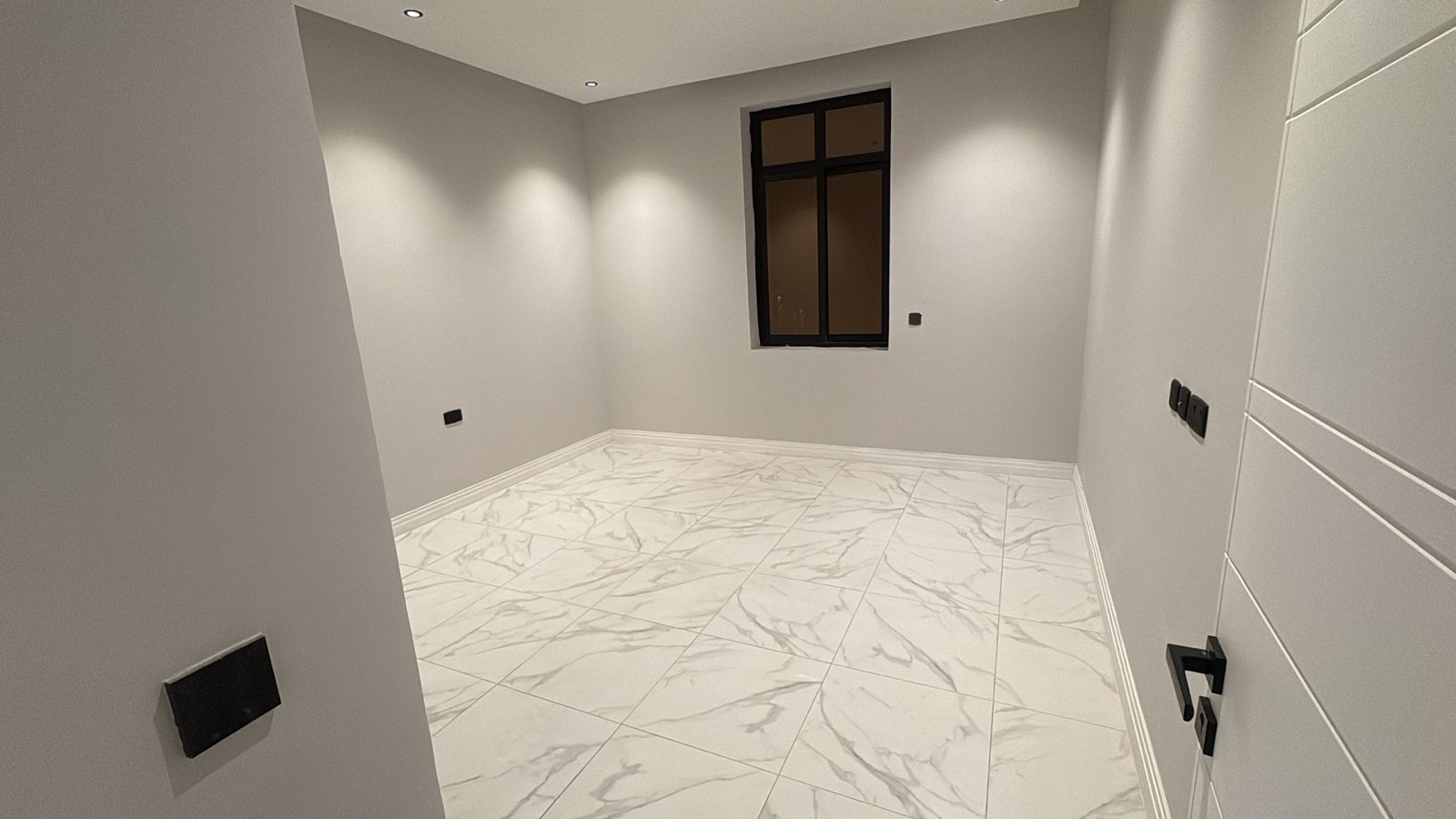 3 bedroom apartment in Al Malqa 5