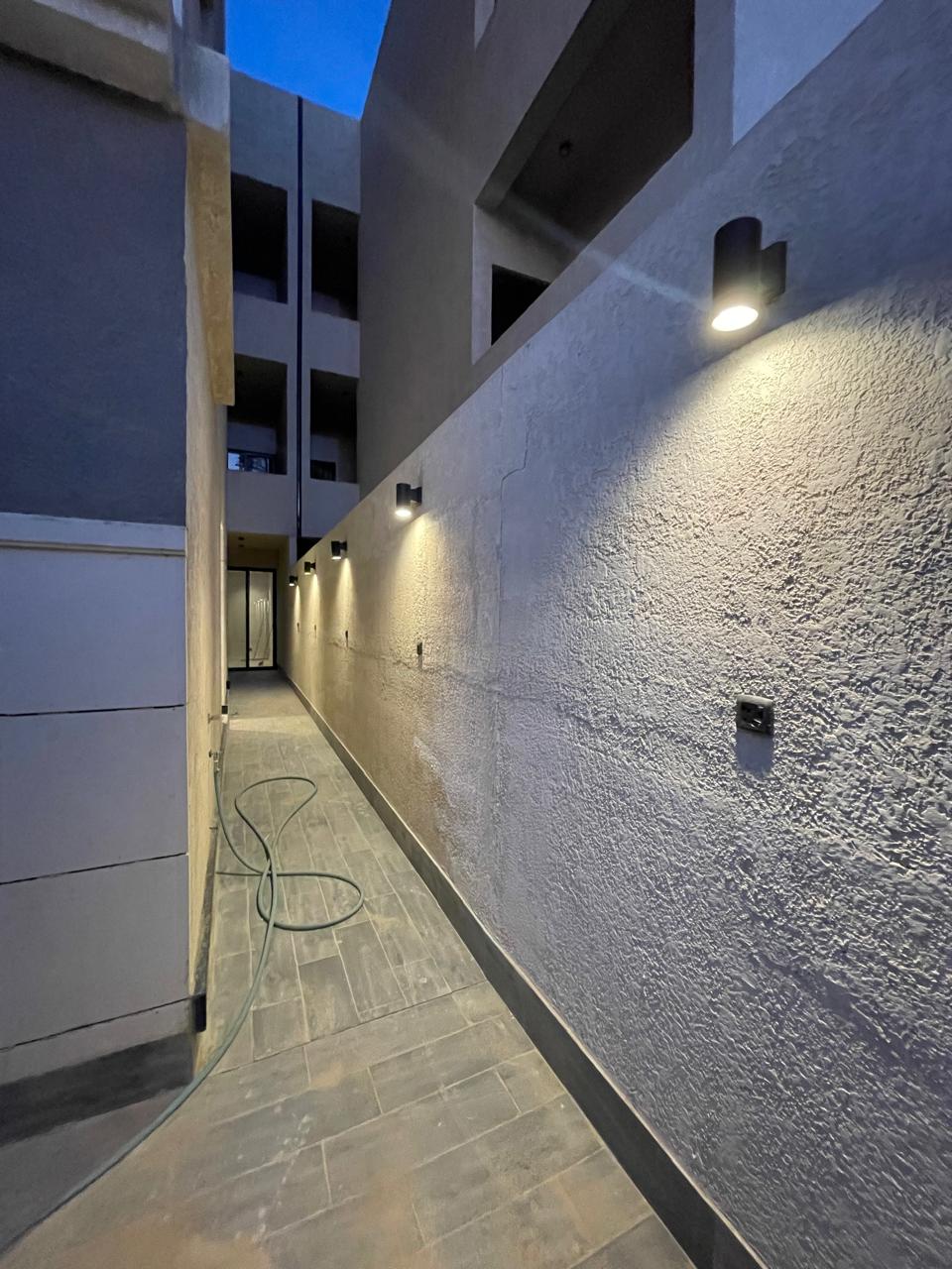 شقة 3 غرف في الملقا 4