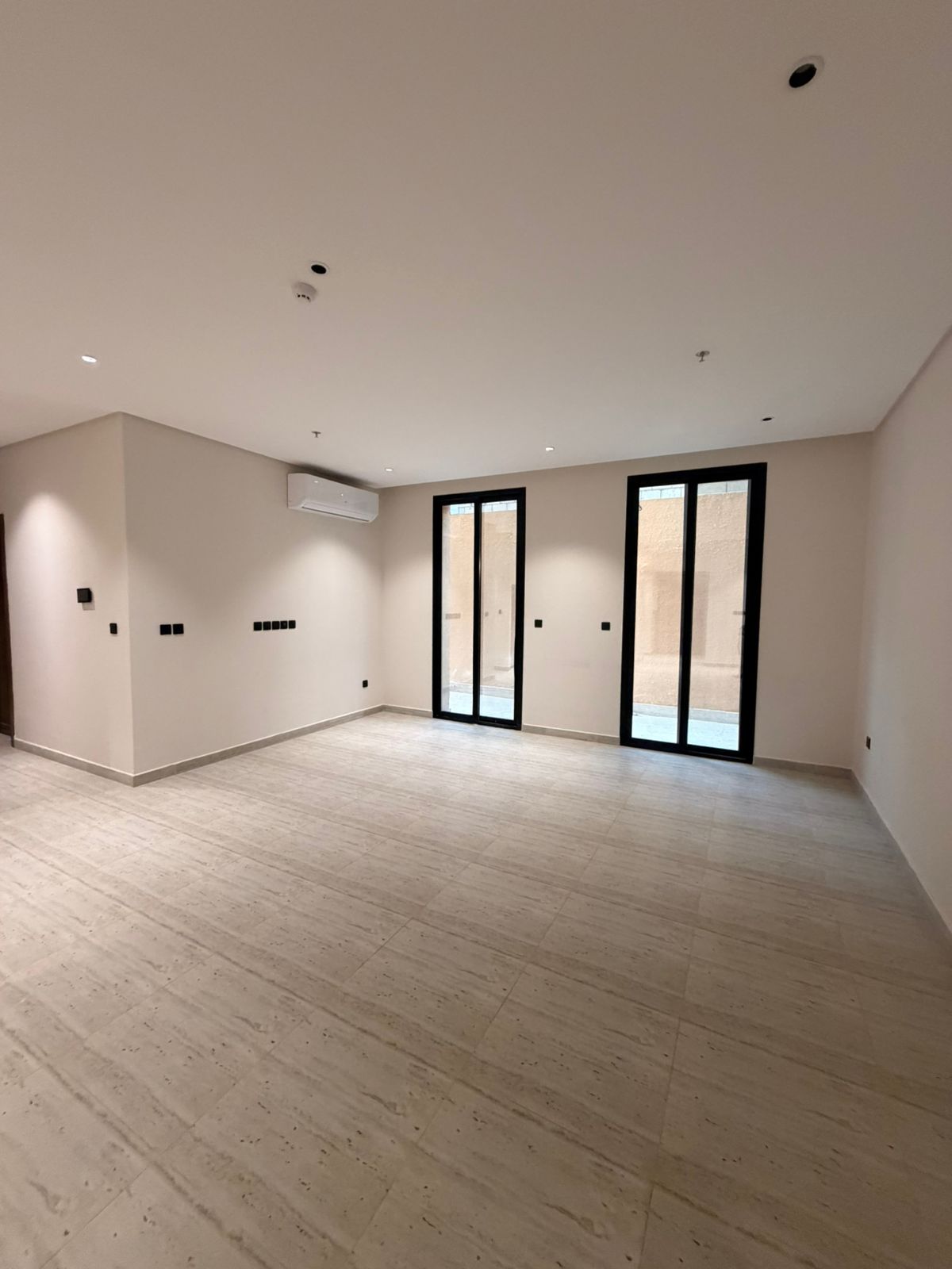 3 bedroom apartment in Irqah 1