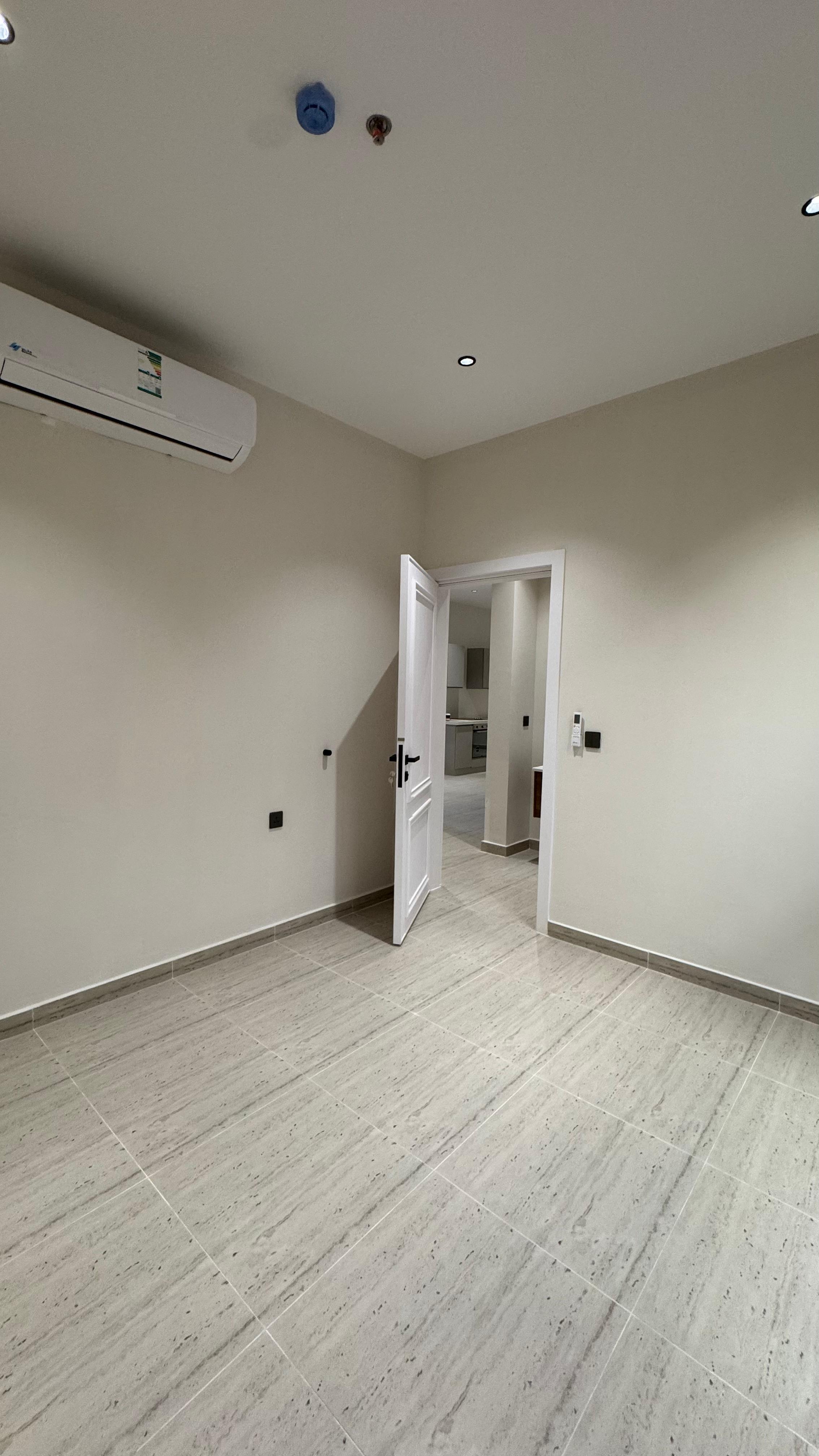 شقة 2 غرف في عرقة 2