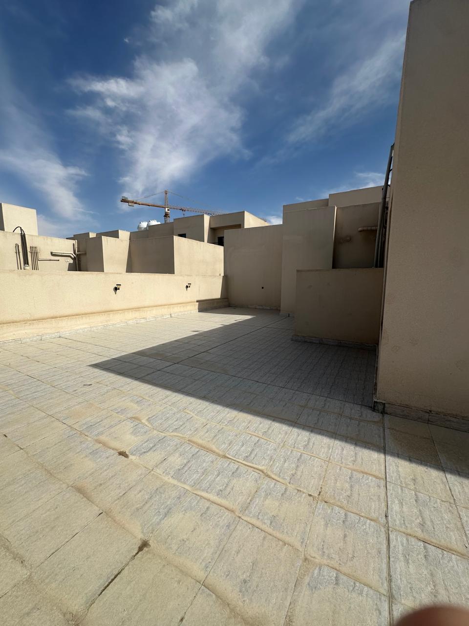 شقة 3 غرف في النرجس 2