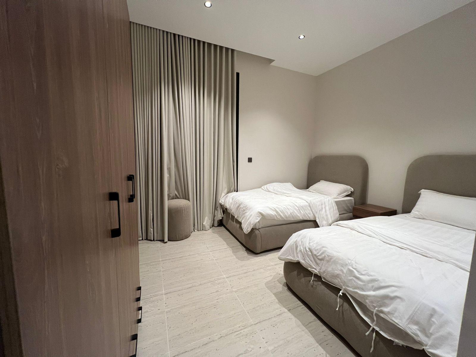 شقة 2 غرف في عرقة 4