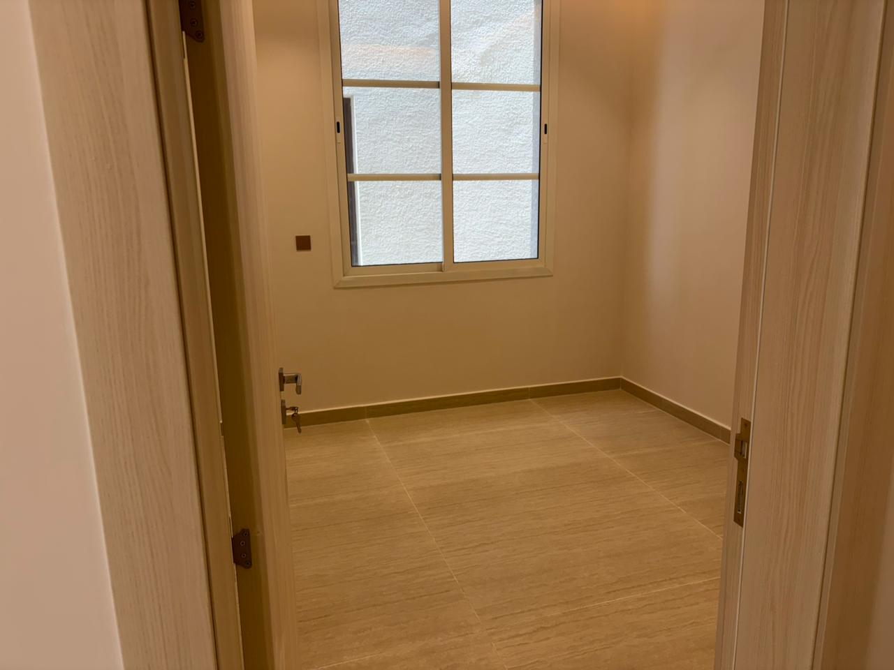 شقة 3 غرف في النرجس 5