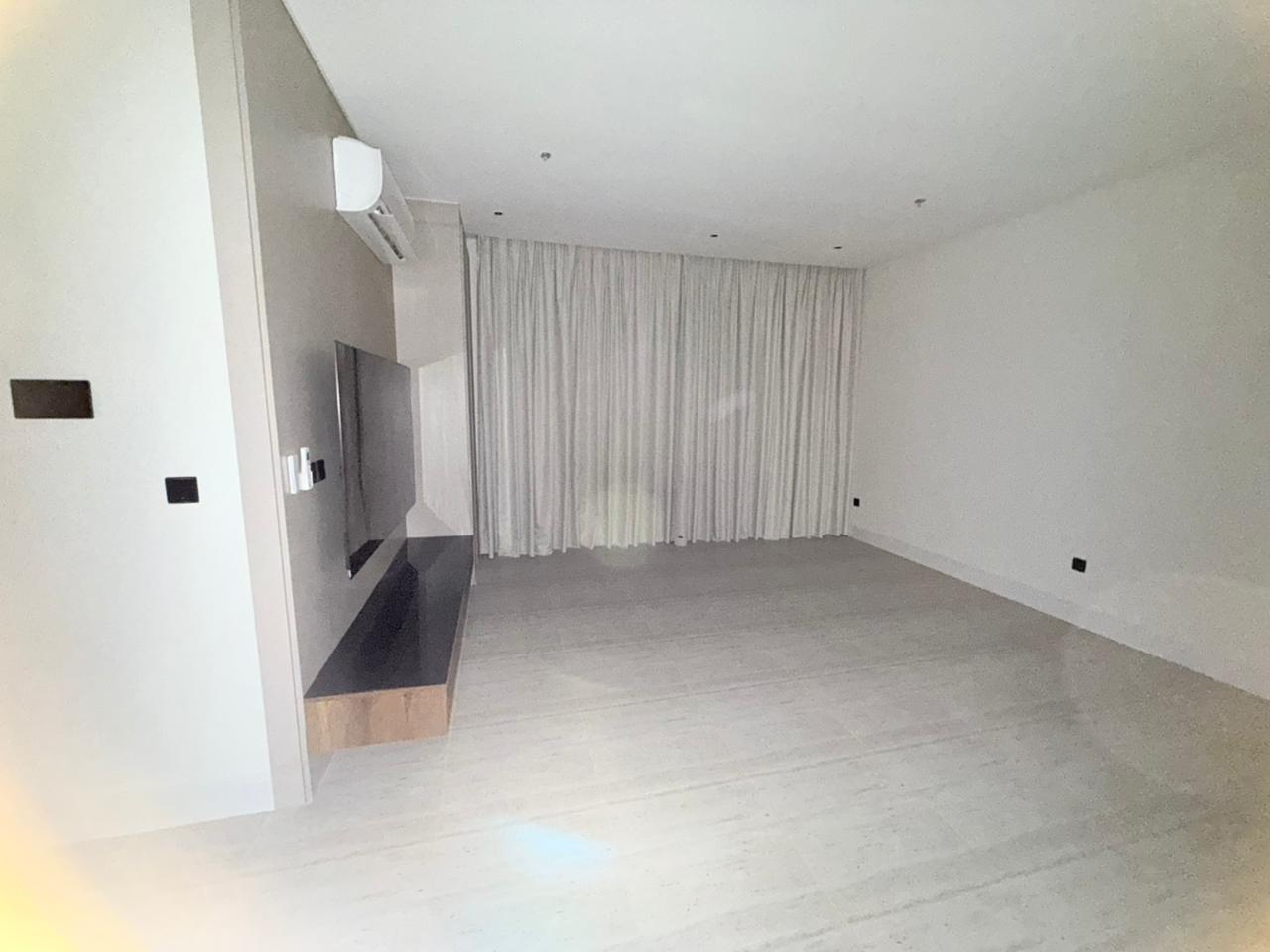 شقة 3 غرف في عرقة 5