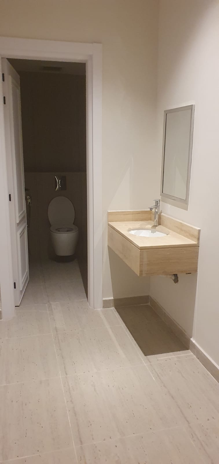 2 bedroom apartment in Irqah 4