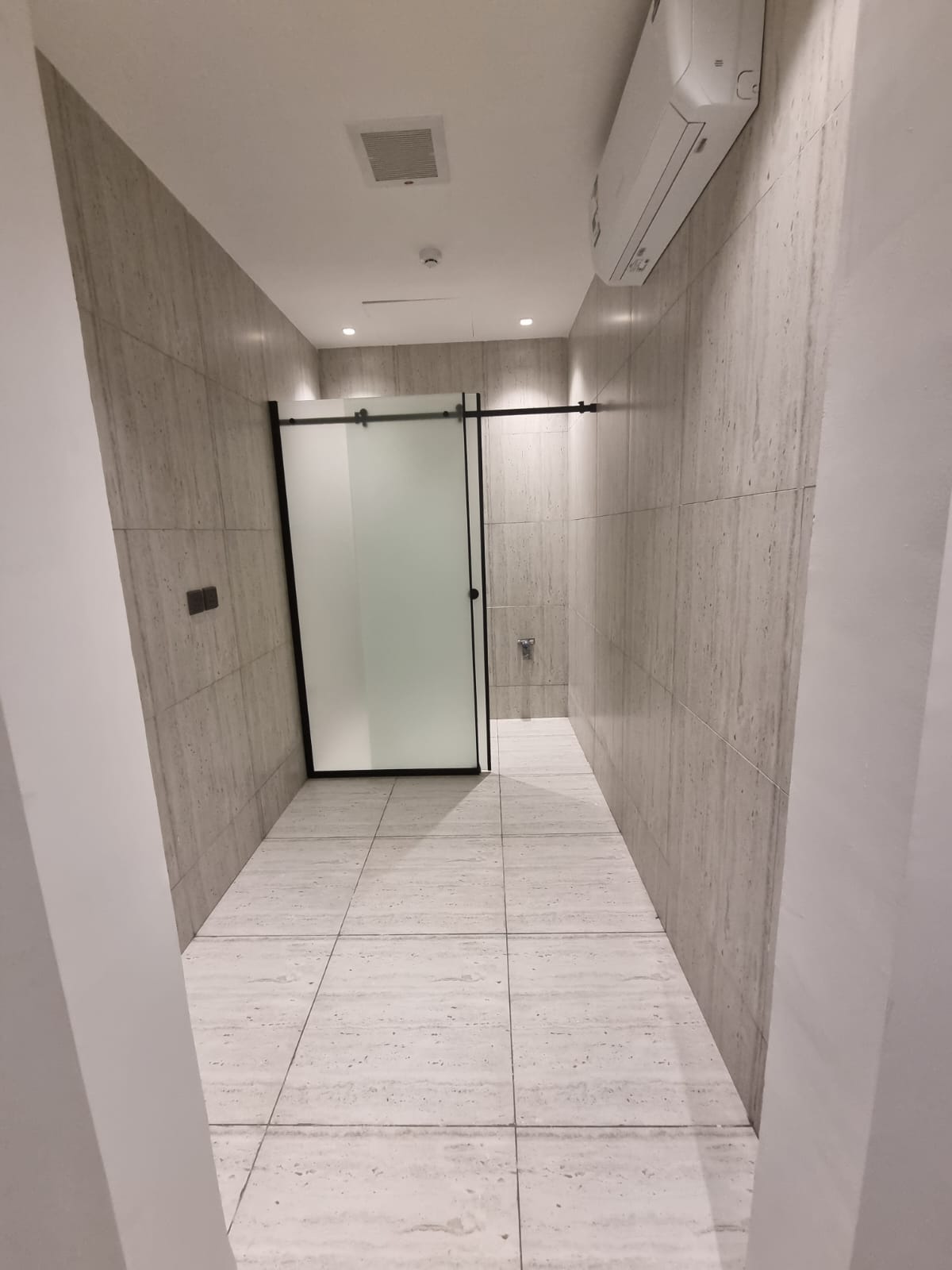 شقة 3 غرف في الملقا 5