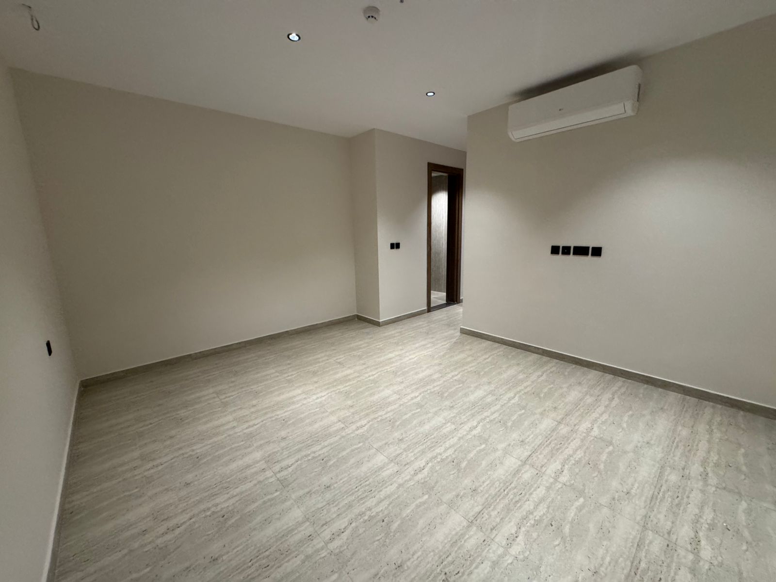 3 bedroom apartment in Al Narjis 5