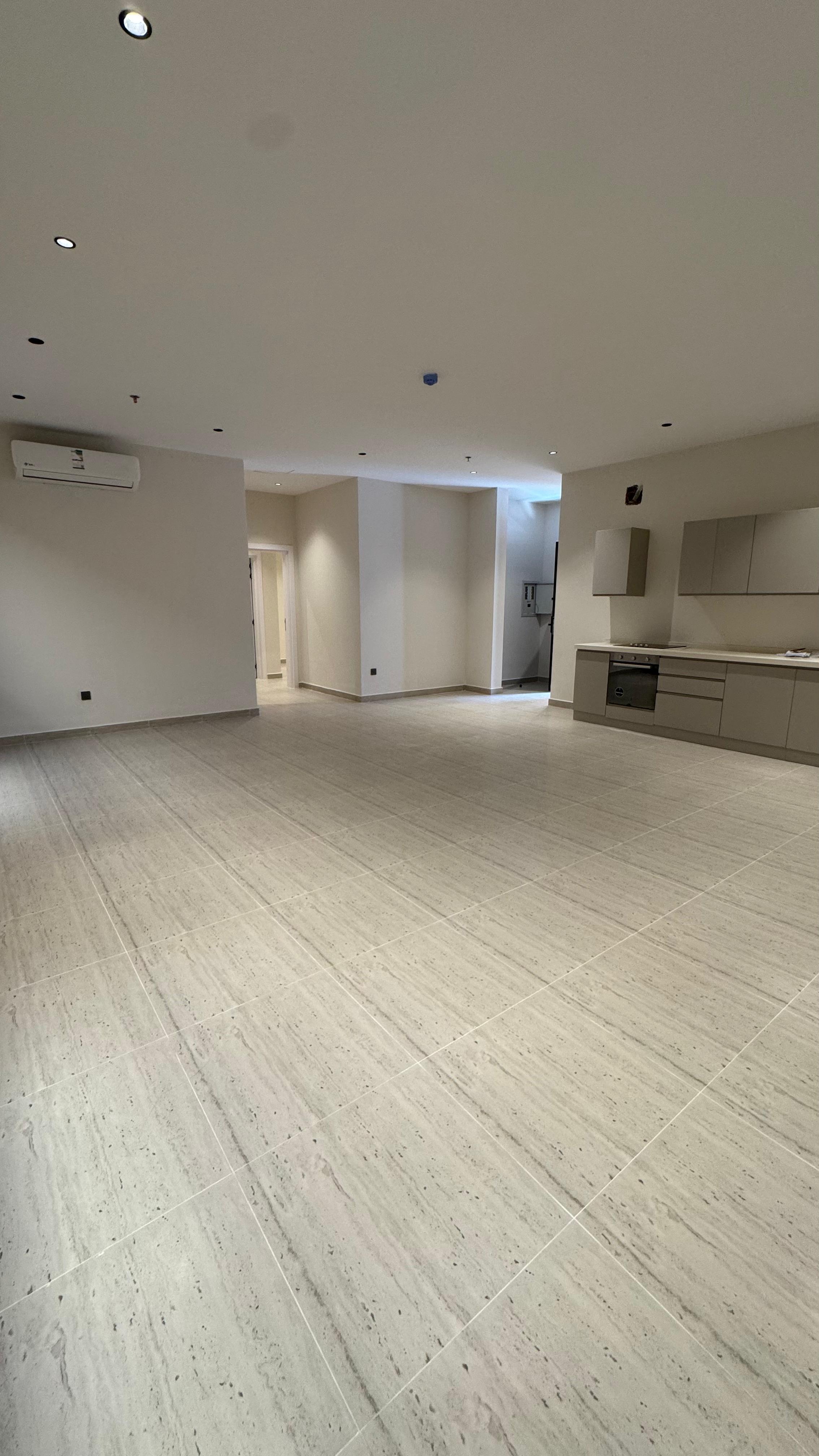 شقة 2 غرف في عرقة 1