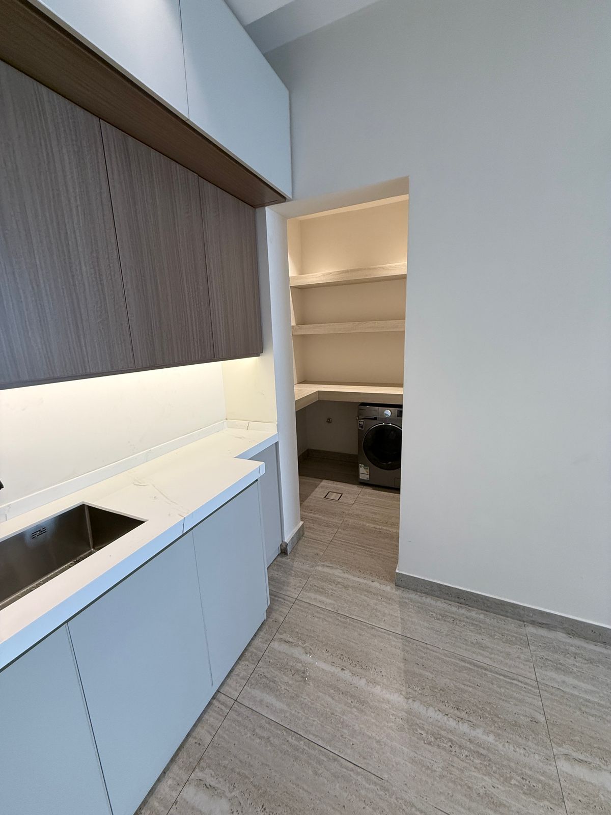 شقة 3 غرف في النرجس 5