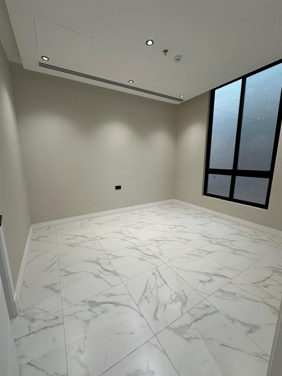 2 bedroom apartment in Al Malqa 4